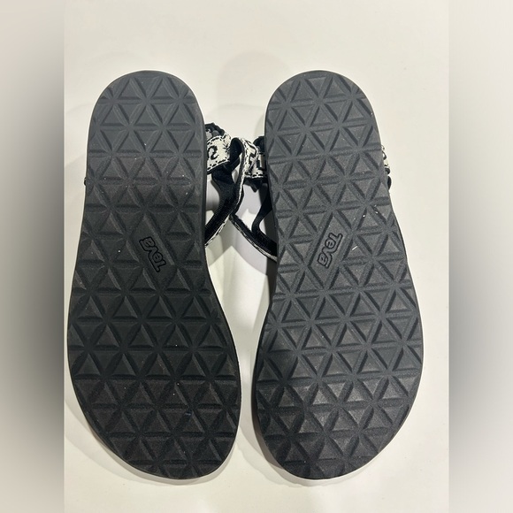 Teva Women's Size 9 Original Universal Sandals White Black NWT Quick-Dry - Picture 3 of 10